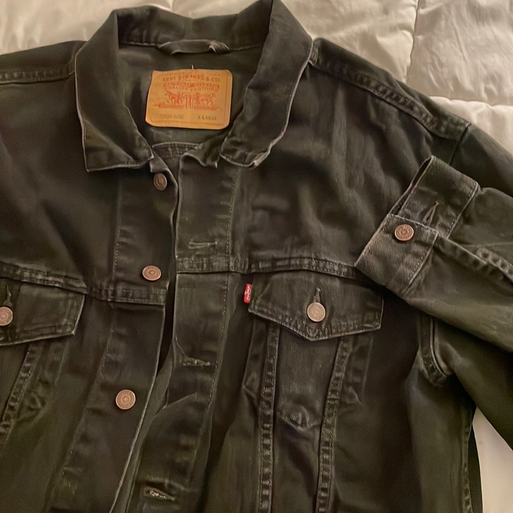 Vintage Levi’s denim jacket. Mens. Gentle use